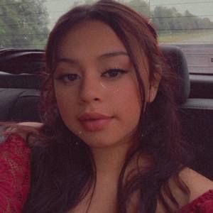 Meet your Posher, Lola